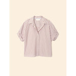 teddy shirt in café