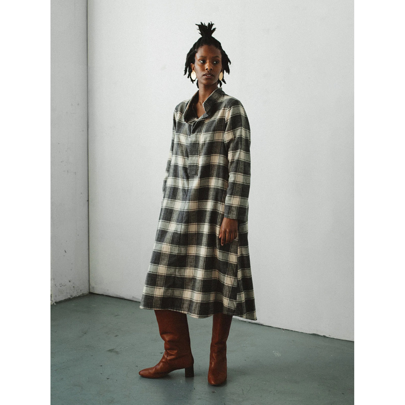 thea dress in grey plaid