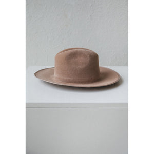 savoy in camel velour felt
