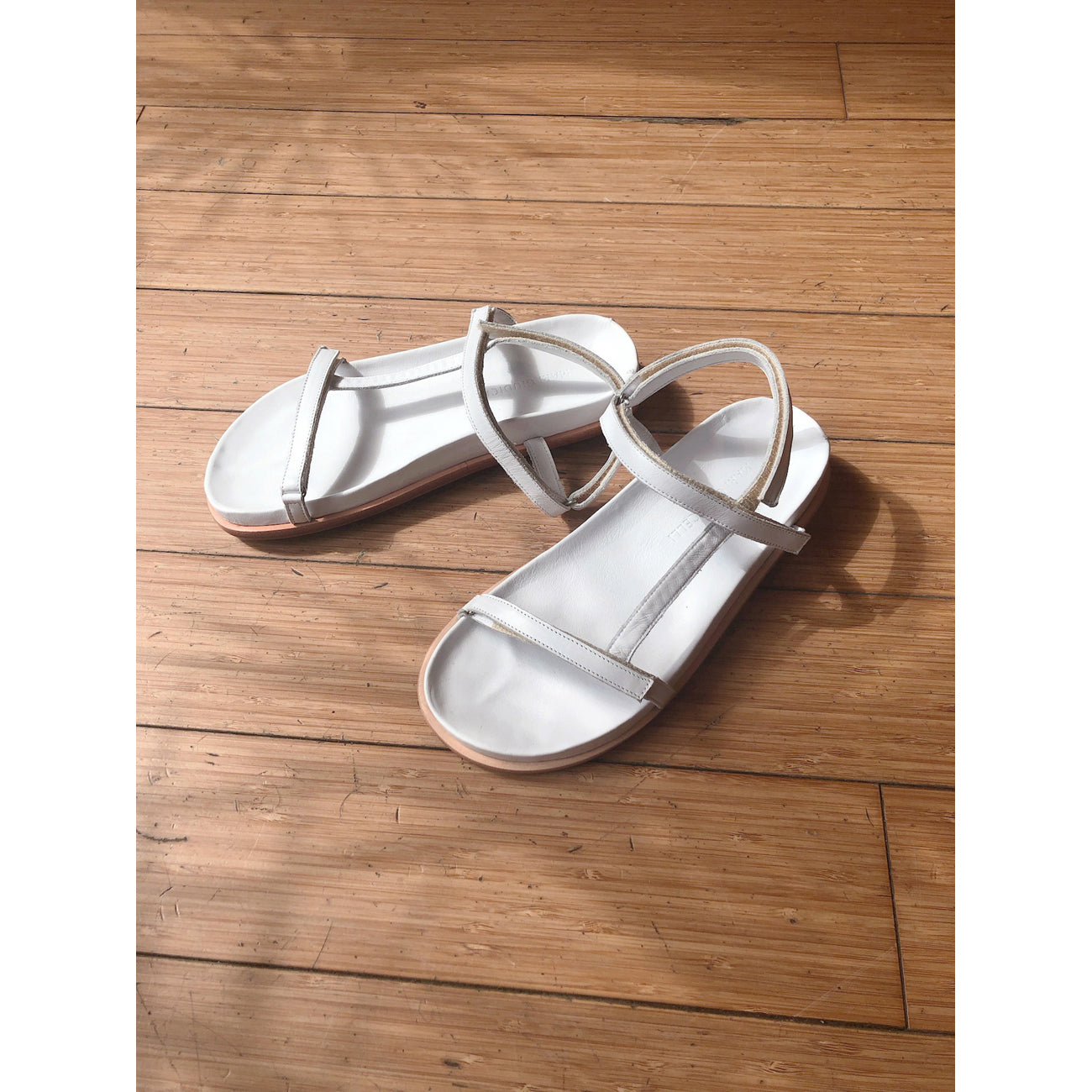 isabel sandal in white