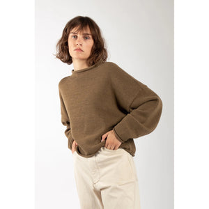 rolled sweater in umber