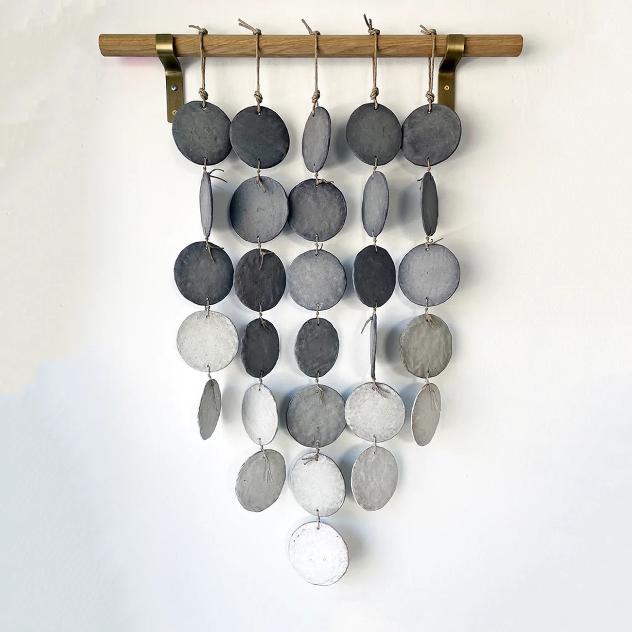 curtain disc: grey fade