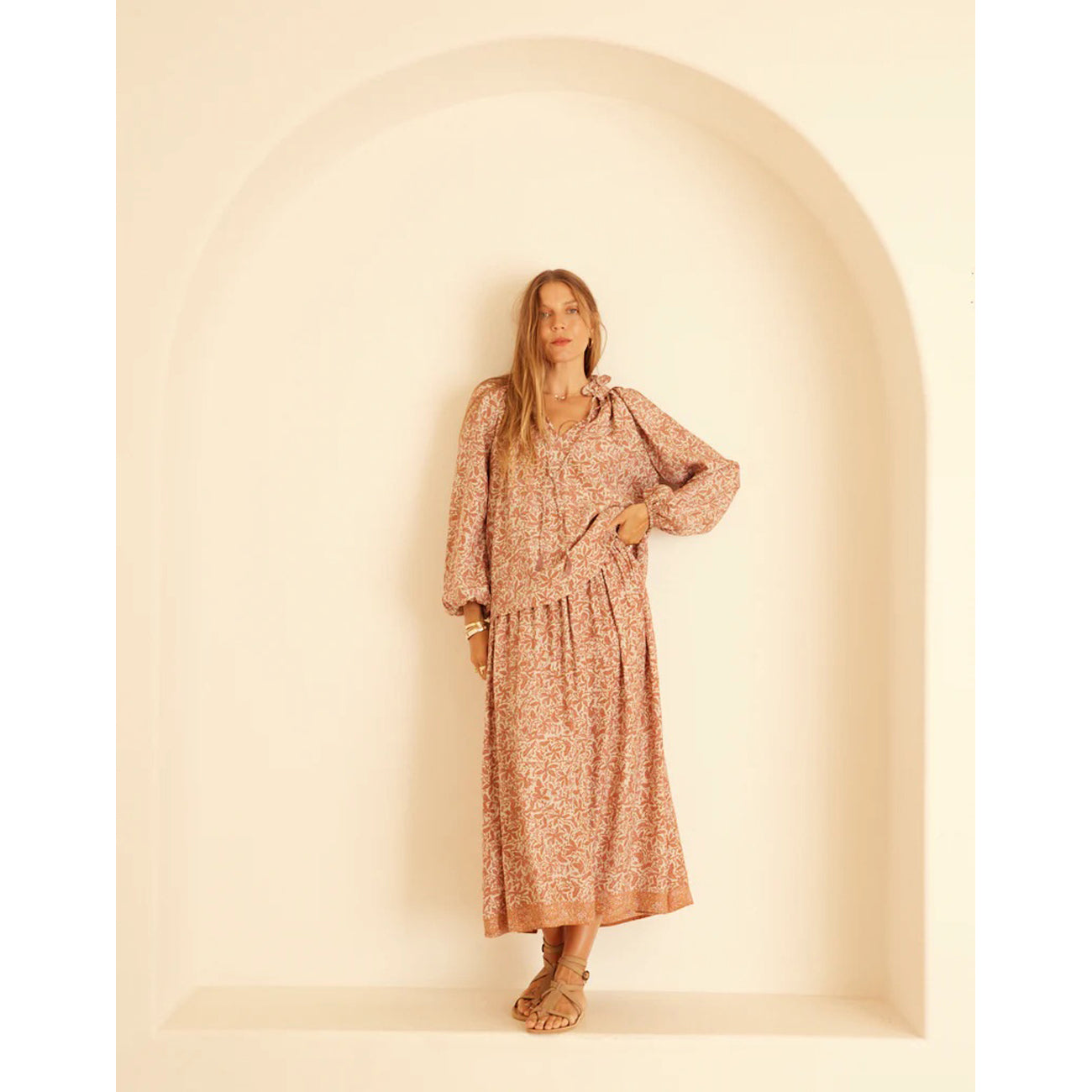 penny blouse in gloriosa print sandstone