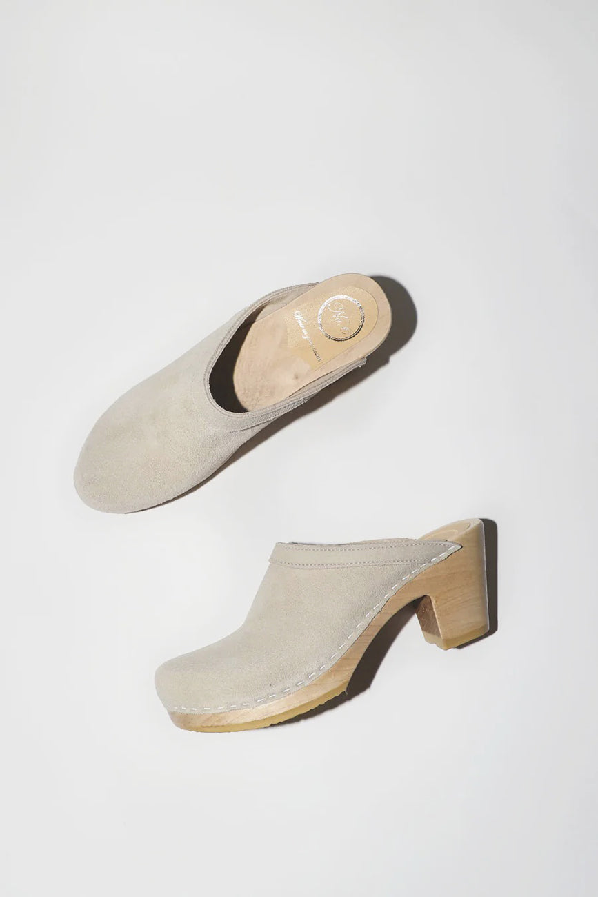 old school clog on high heel in chalk suede