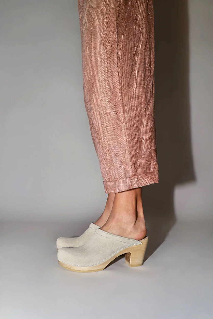 old school clog on high heel in chalk suede