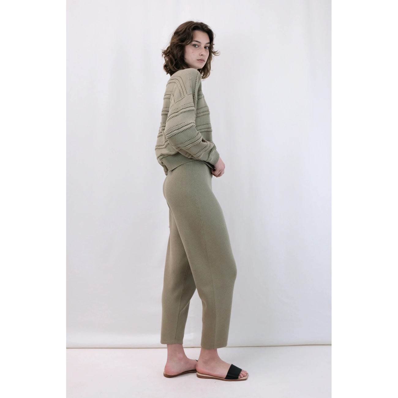 knit trouser in faded olive