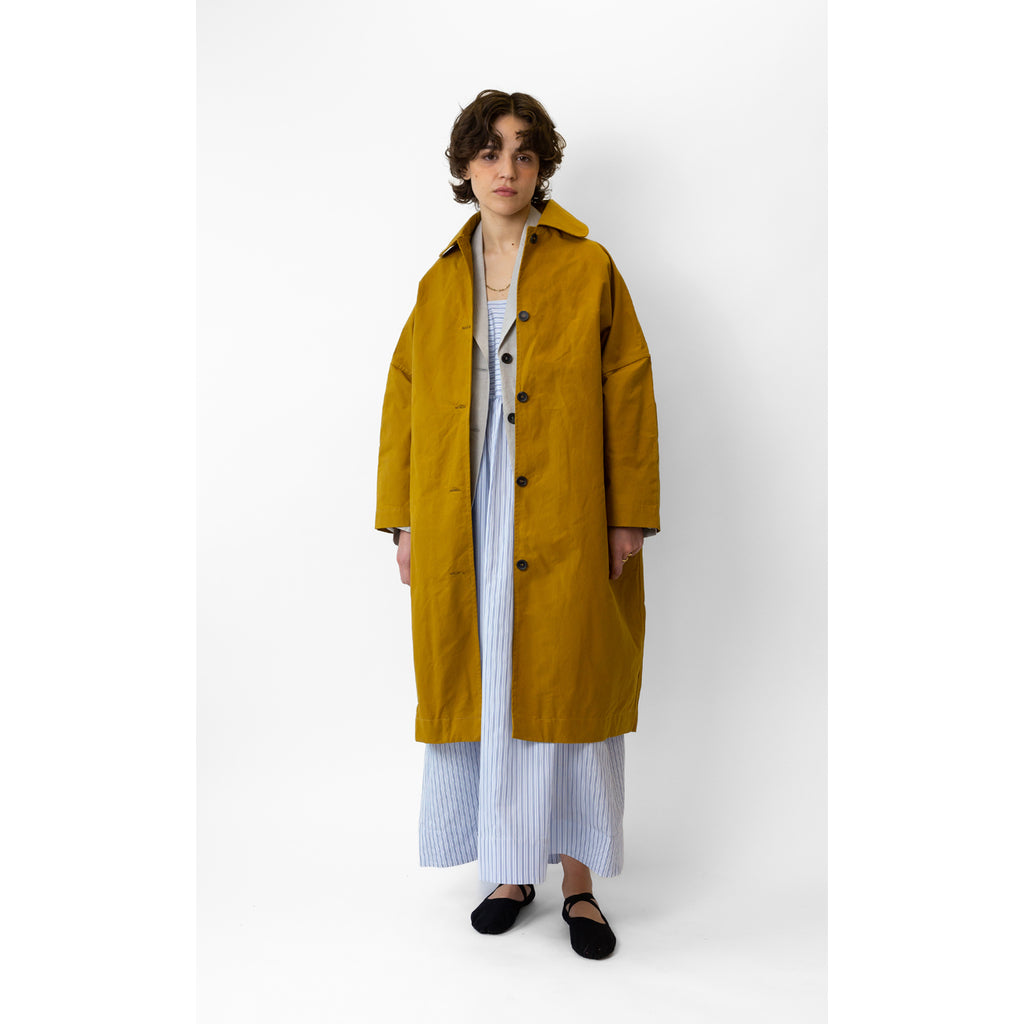 francis oilskin mac in cumin