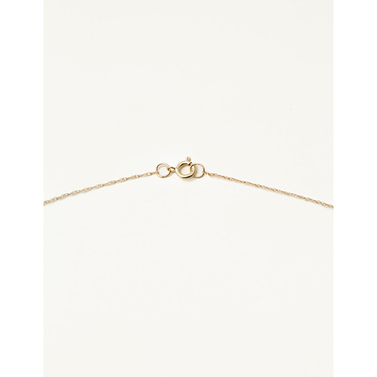 thin chain necklace