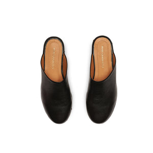 urca clog in belugo black